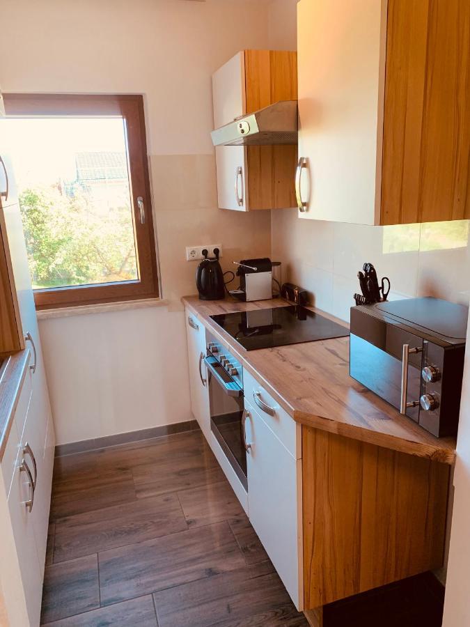 Felix Living 4, Modern & Cozy 2 Zimmer Wohnung, Balkon, Parkplatz Salzweg Buitenkant foto